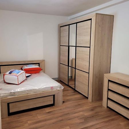 Keli Villa Poitiers Buitenkant foto